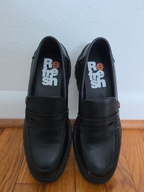Refresh Women's Black Classic Penny Loafers